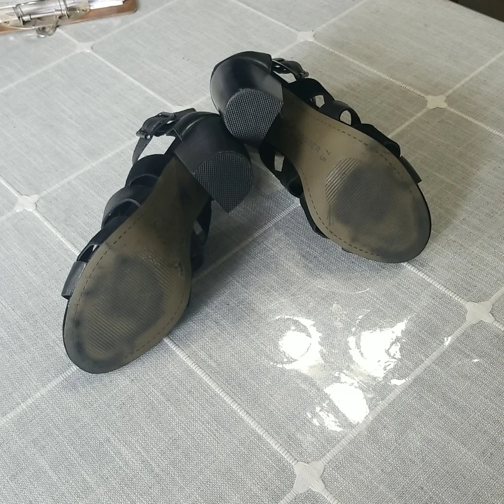 KELSI Dagger Black Brooklyn Style Gladiator Strappy Heels Shoes, Size 7.5